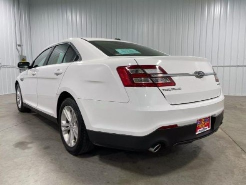 2017 Ford Taurus SE Sedan 4D White, Sioux Falls, SD