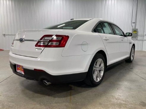 2017 Ford Taurus SE Sedan 4D White, Sioux Falls, SD
