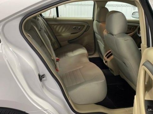 2017 Ford Taurus SE Sedan 4D White, Sioux Falls, SD