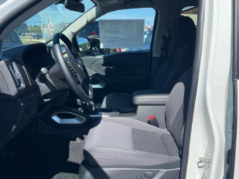 2025 Nissan Frontier SV White, Concord, NH