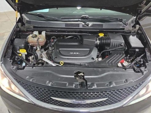 2017 Chrysler Pacifica Touring-L Minivan 4D Black, Sioux Falls, SD