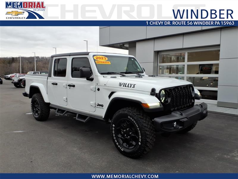 2023 Jeep Gladiator Willys White, Windber, PA