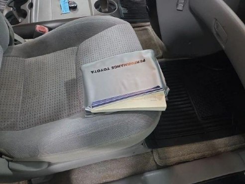 2006 Toyota Sienna LE Minivan 4D Silver, Sioux Falls, SD