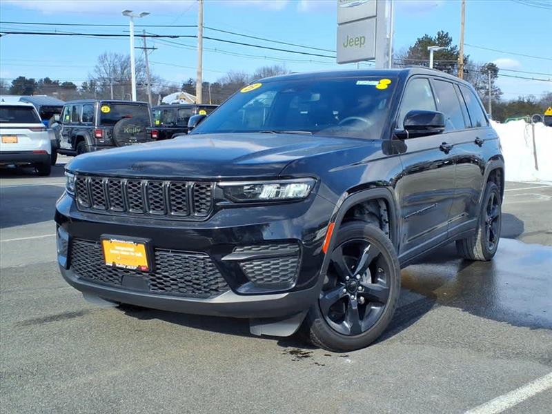 2023 Jeep Grand Cherokee Altitude Diamond Black Crystal Pearlcoat, Lynnfield, MA